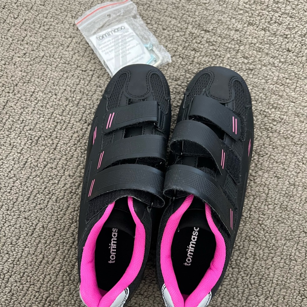 Tommaso Black and Pink Cycling Shoes
